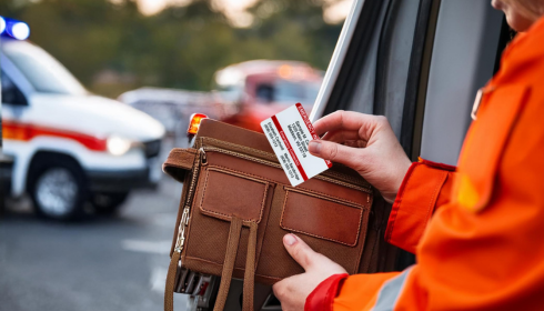 Keeping an Emergency Health Card What Information to Carry with You at All Times